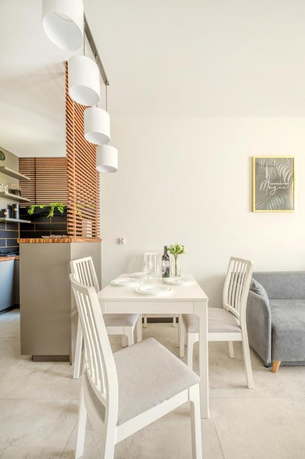 Retreat - Parking, Terrace & Garden - By Rentujemy Apartment *